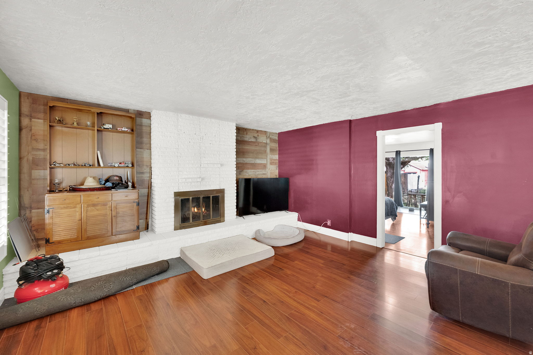 VILLAGE GARDENS - Residential