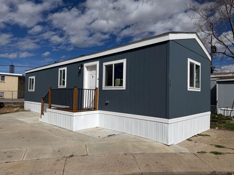 Photo of 75 W 250 N #13, Clearfield, UT 84015 (MLS # 2142275)