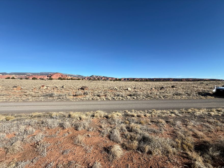 Beautiful Mountain Views, easily accessible, close to Capitol Reef National Park. No HOA. Electricity & Fiber Optics available at lot line STR allowed with primary residence