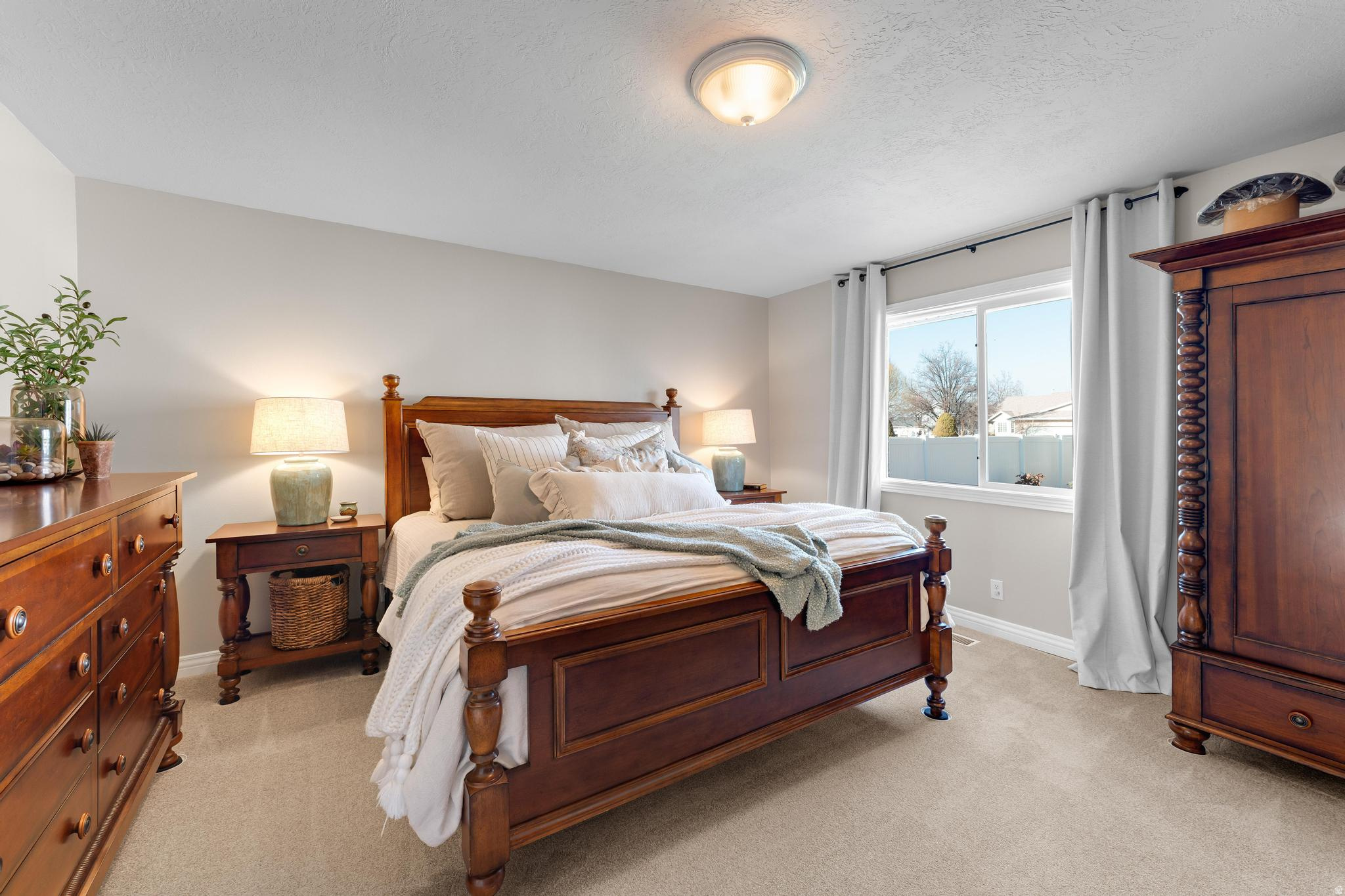 GOLDEN GROVE - Residential