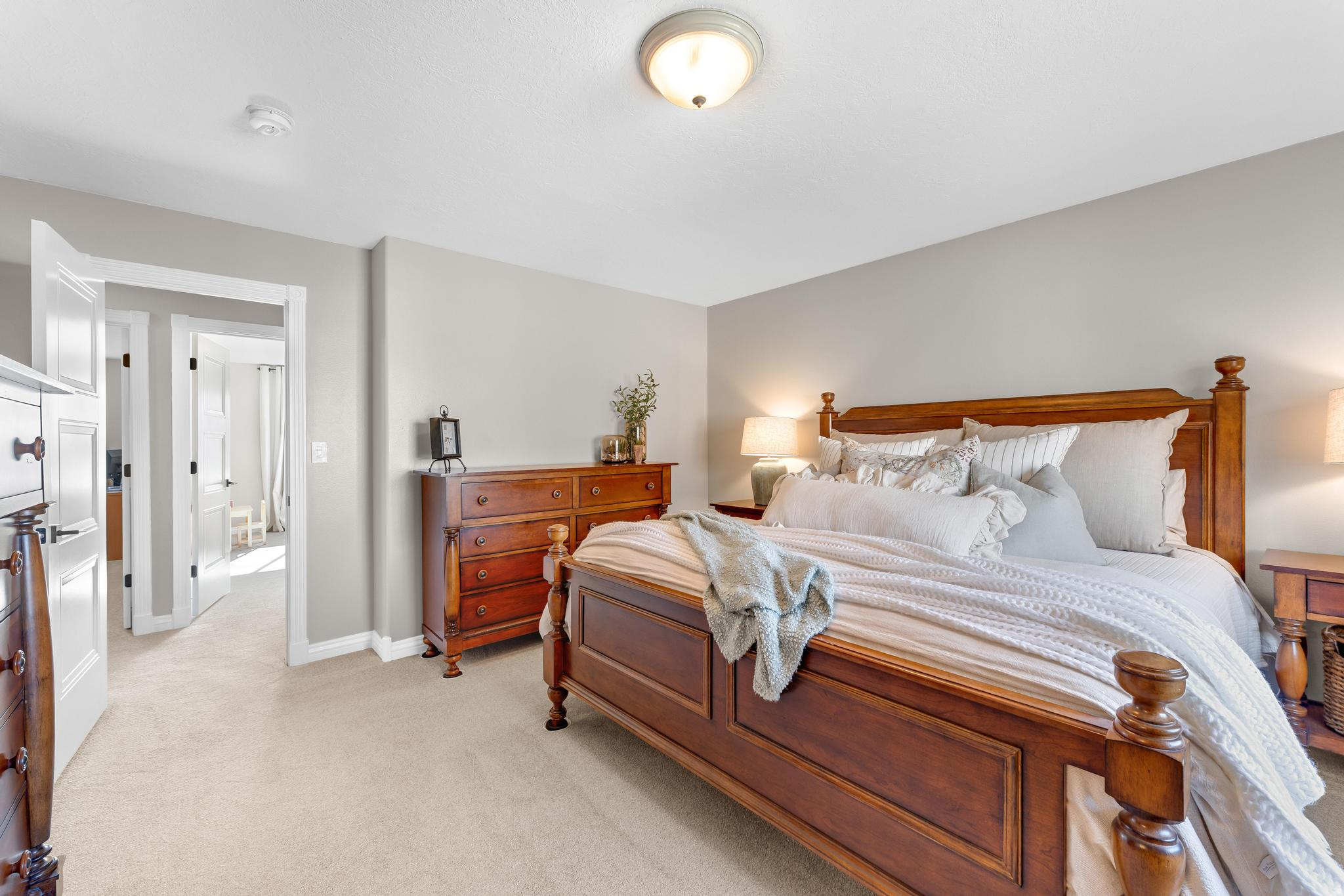 GOLDEN GROVE - Residential