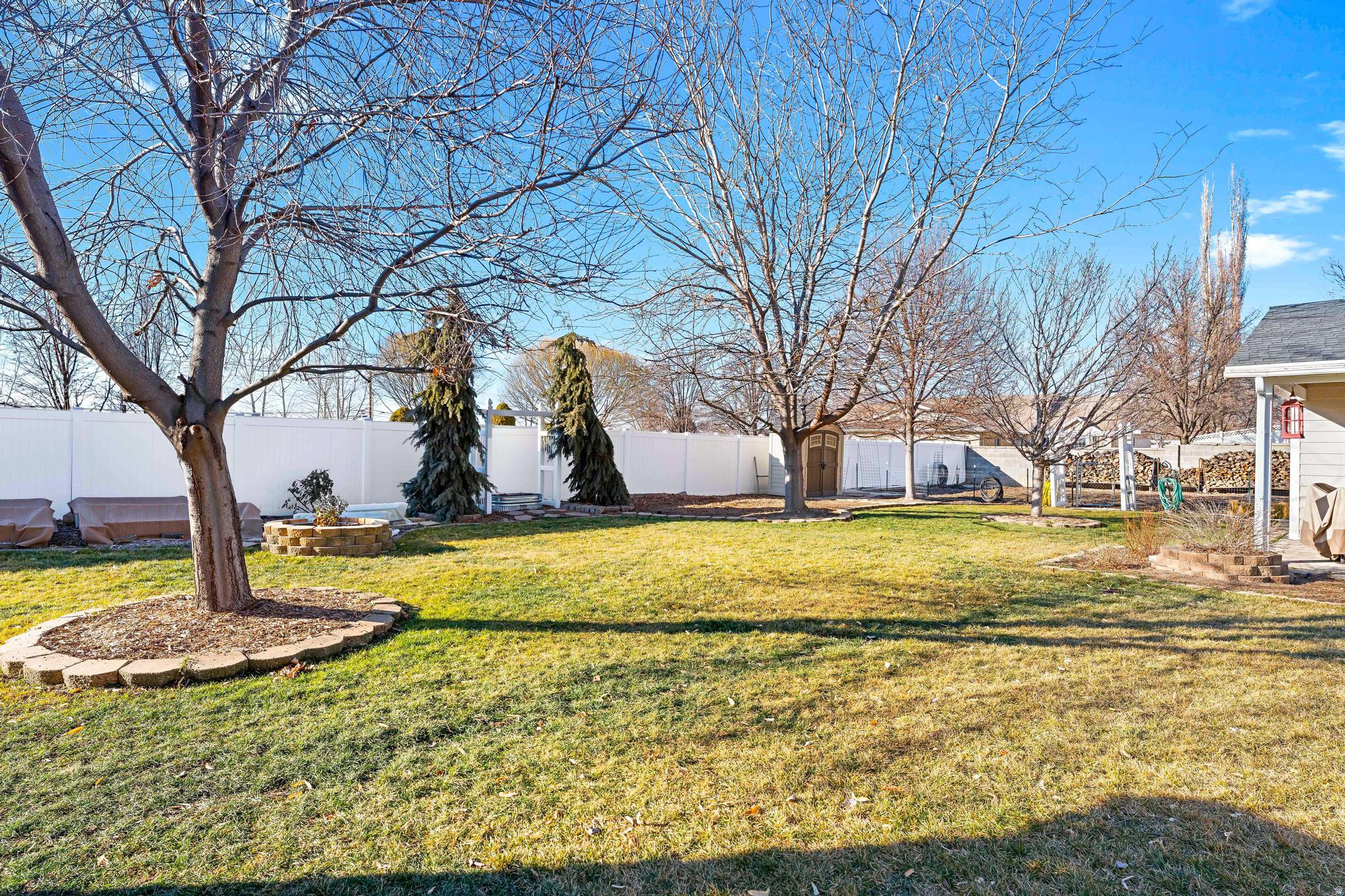 GOLDEN GROVE - Residential