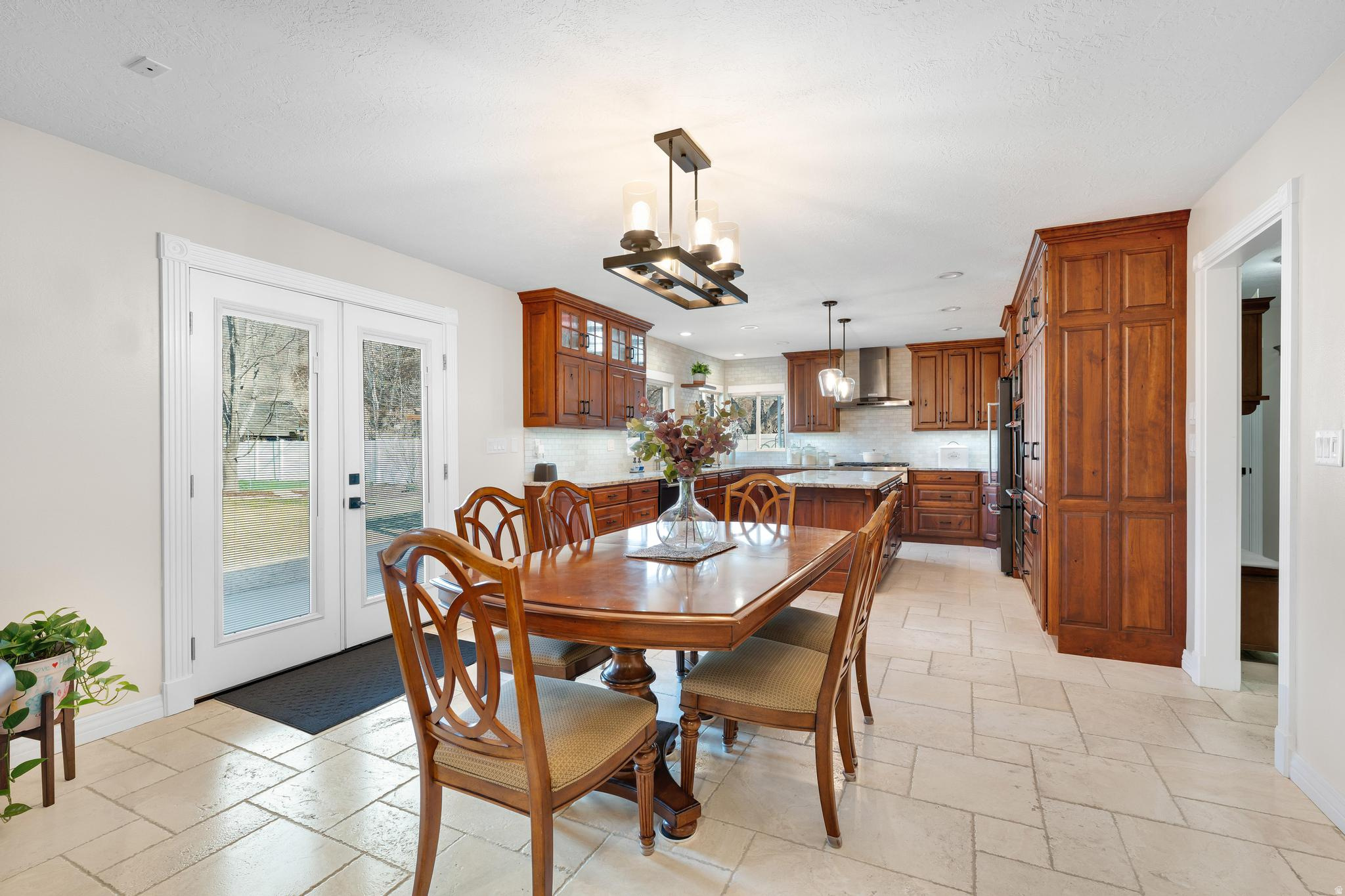 GOLDEN GROVE - Residential