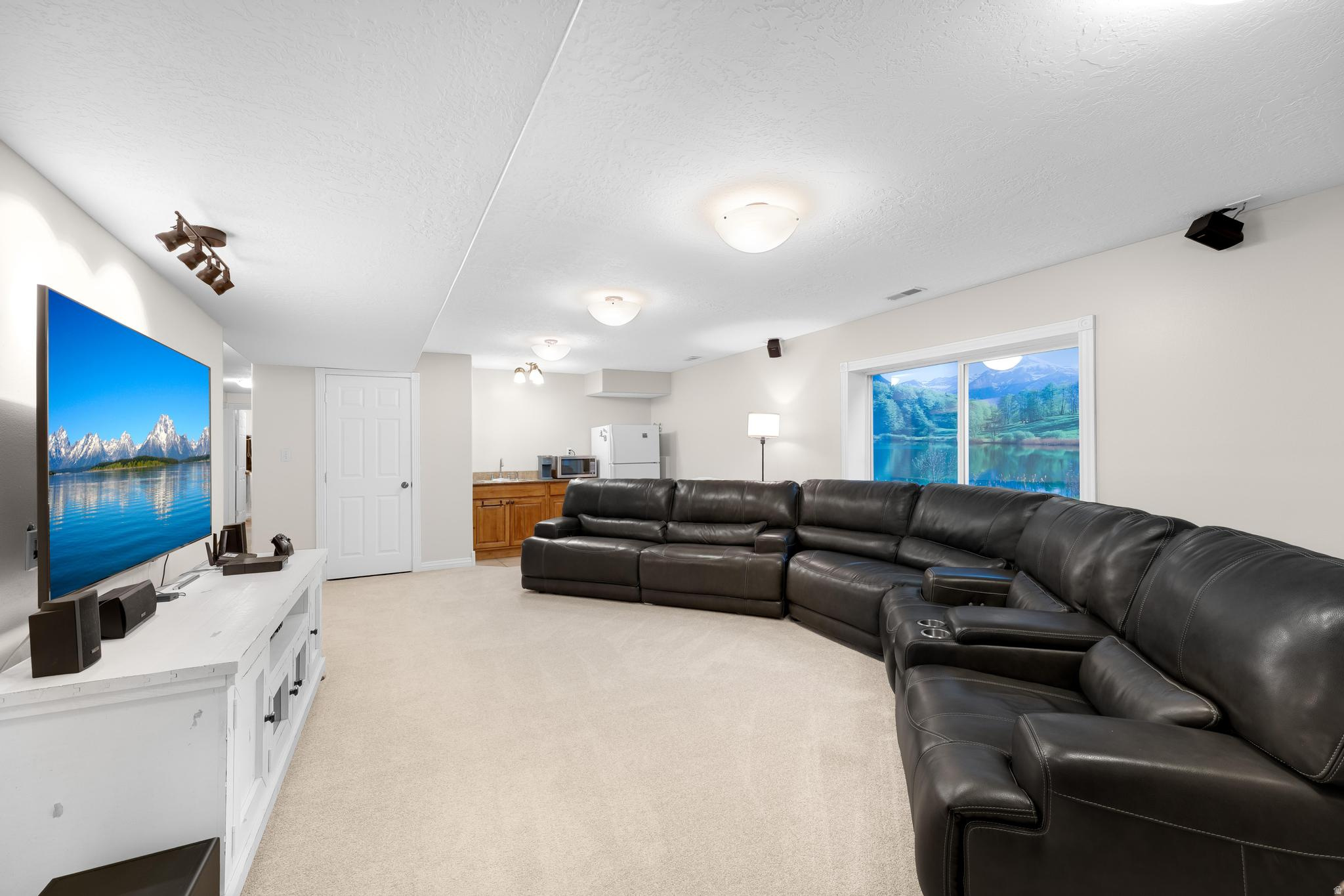 GOLDEN GROVE - Residential