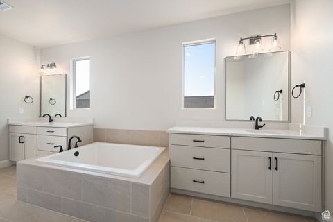 Tiny photo for 1545 DAYLIGHT ST N #129, Washington, UT 84780 (MLS # 2115233)