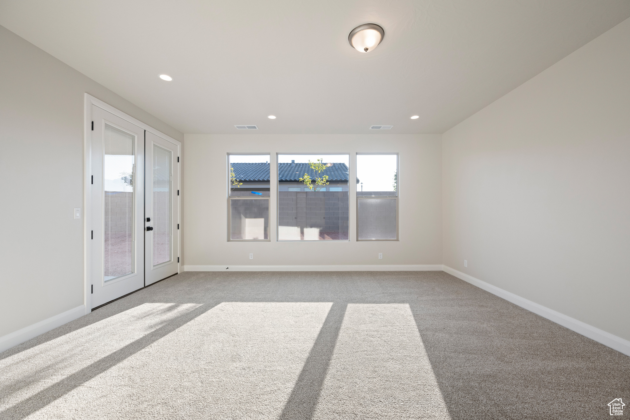 SOLIS - Residential
