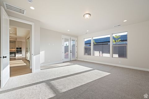 Tiny photo for 1545 DAYLIGHT ST N #129, Washington, UT 84780 (MLS # 2115233)