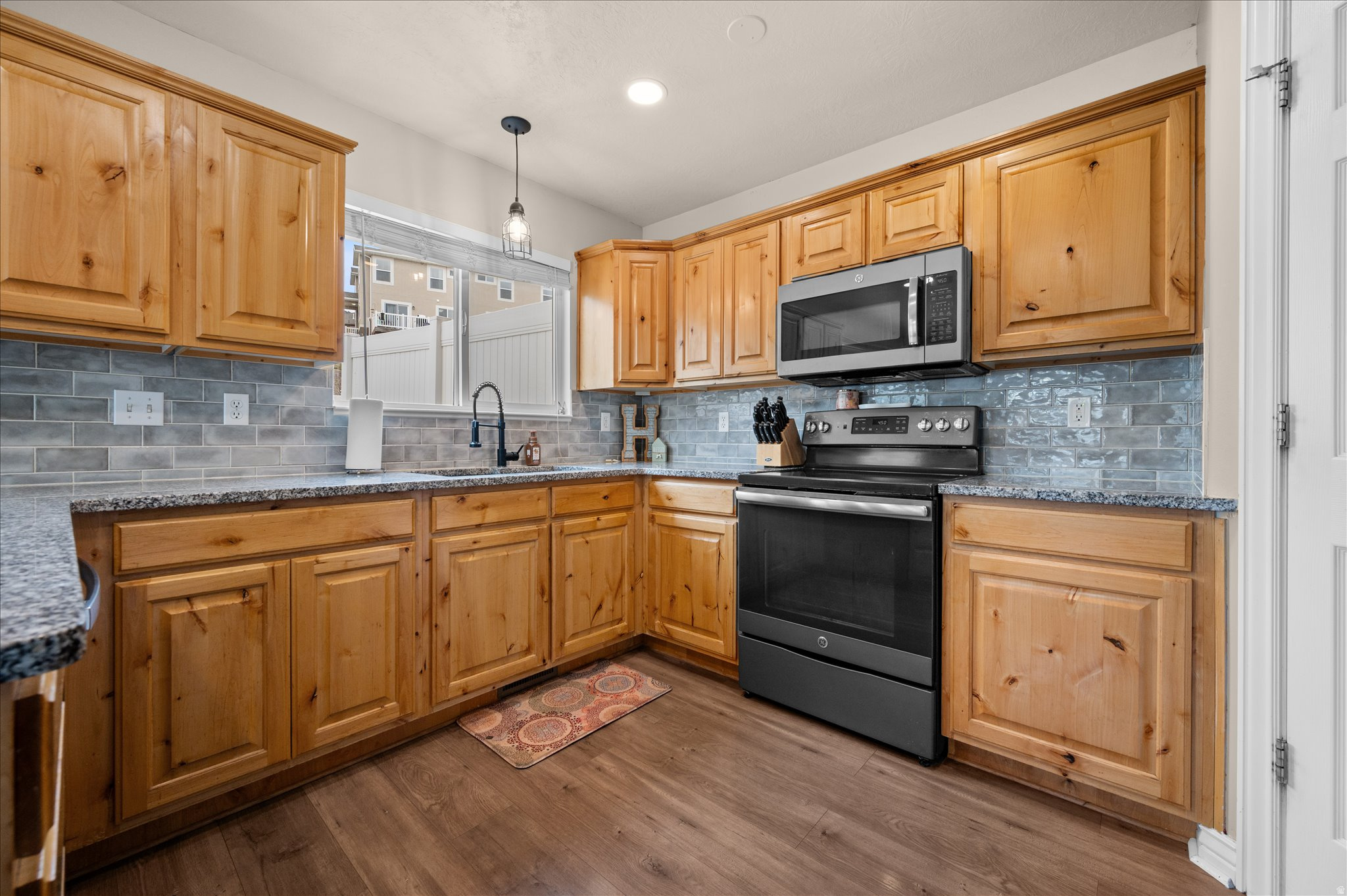 QUAIL HOLLOW - Residential