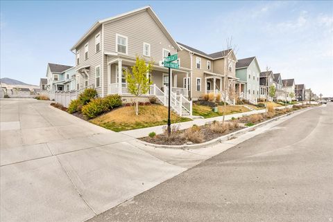 Tiny photo for 11708 S SILVER POND DR, South Jordan, UT 84009 (MLS # 2147719)