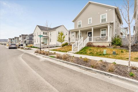 Tiny photo for 11708 S SILVER POND DR, South Jordan, UT 84009 (MLS # 2147719)