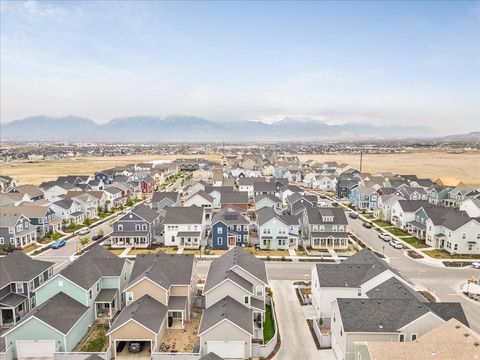 Tiny photo for 11708 S SILVER POND DR, South Jordan, UT 84009 (MLS # 2147719)