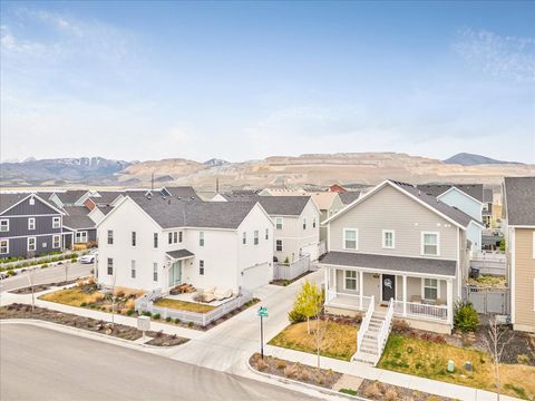 Tiny photo for 11708 S SILVER POND DR, South Jordan, UT 84009 (MLS # 2147719)