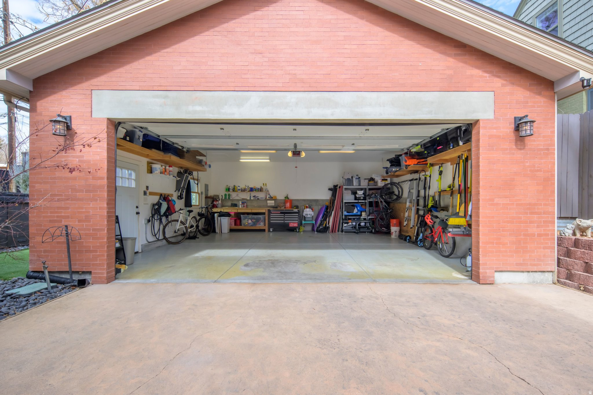 AVENUES - Residential