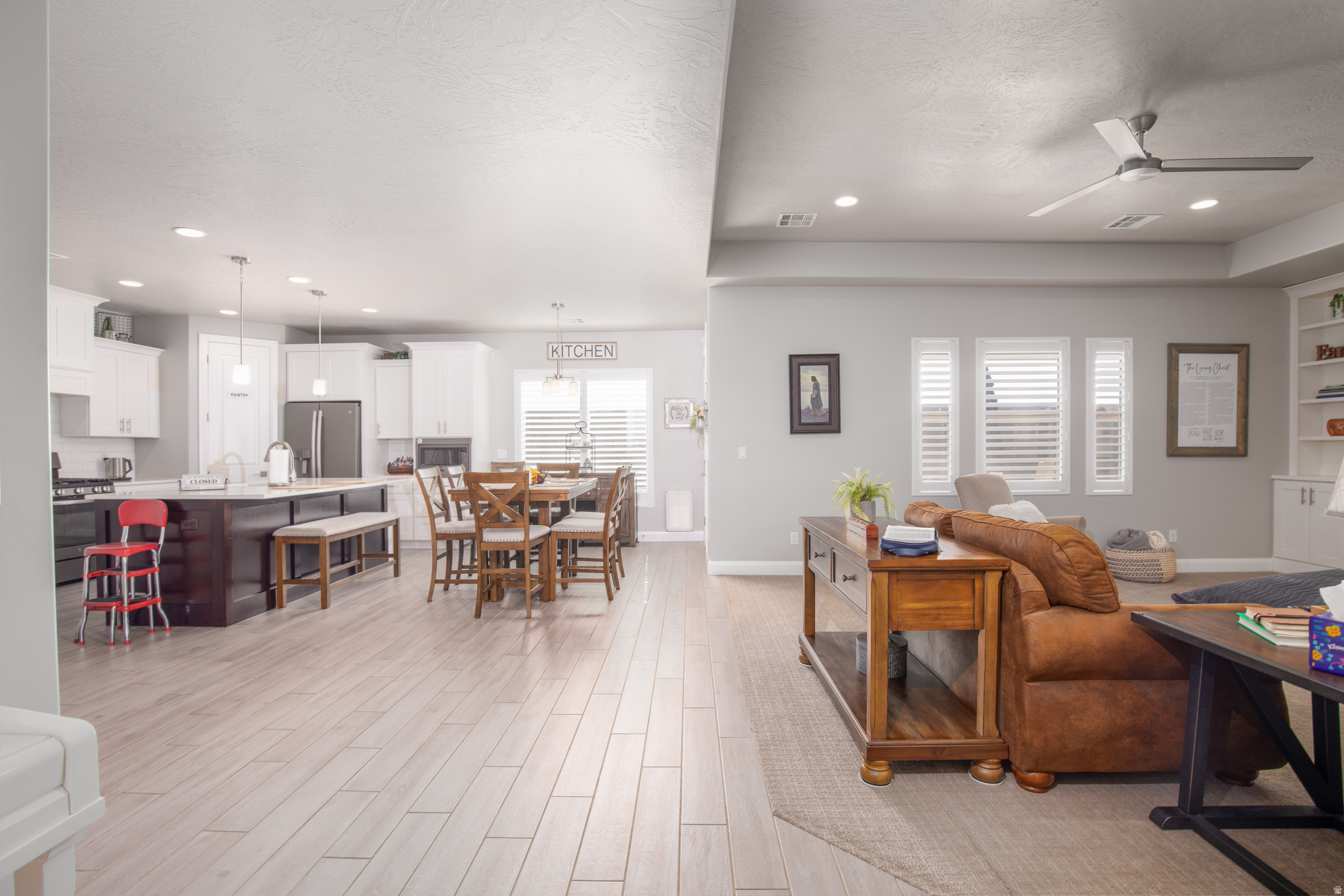 WARNER GATEWAY PH 1 - Residential