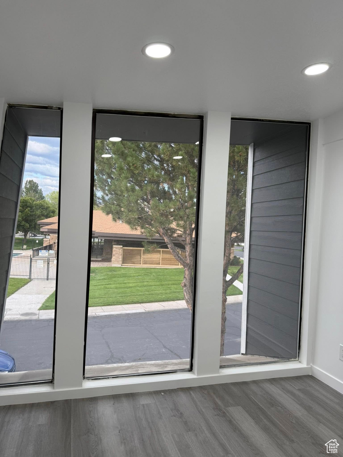 MAJESTIC OAKS - Residential