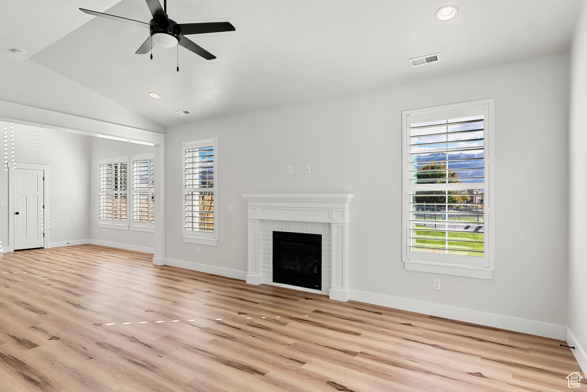 VILLAS ON 2ND - Residential