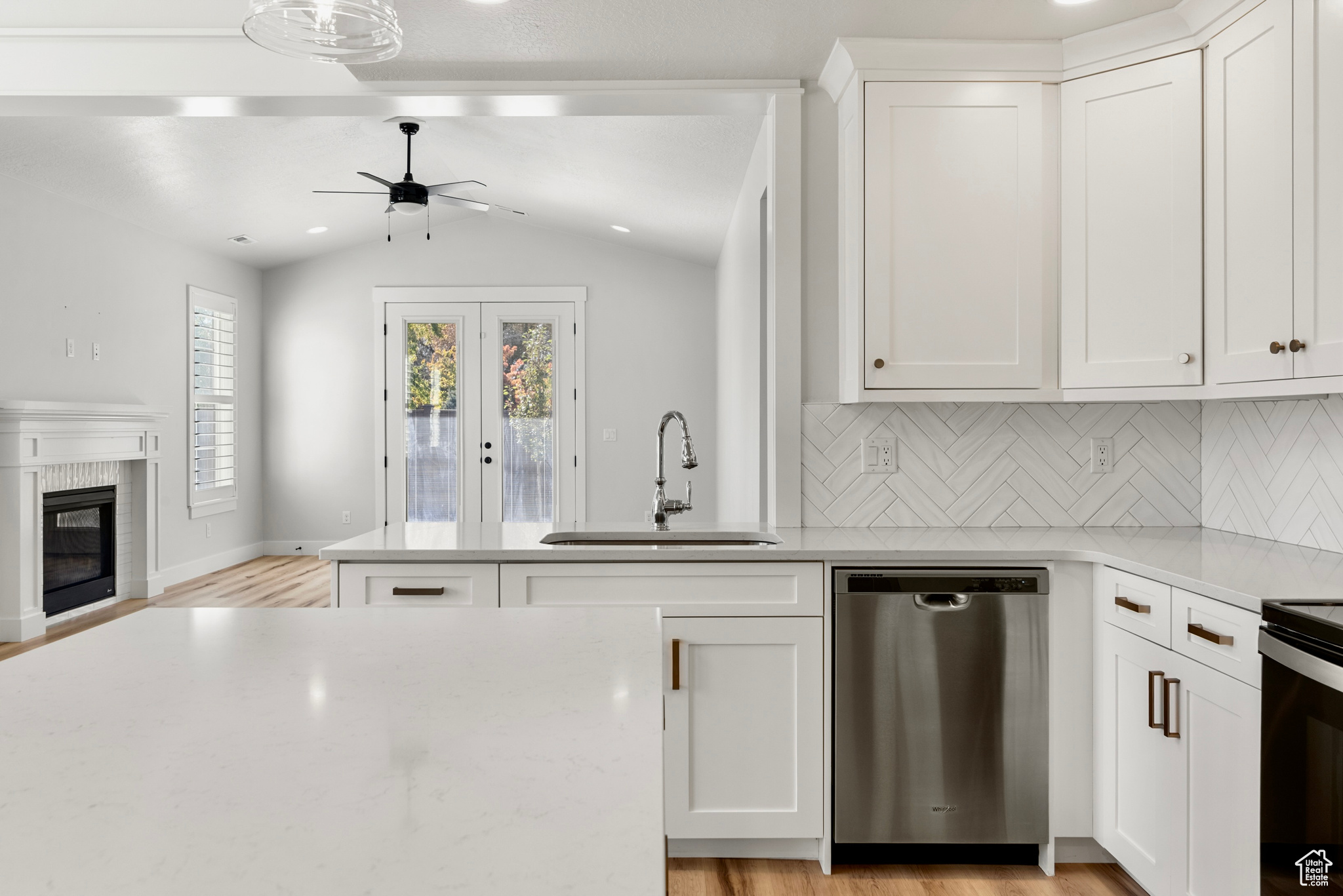 VILLAS ON 2ND - Residential