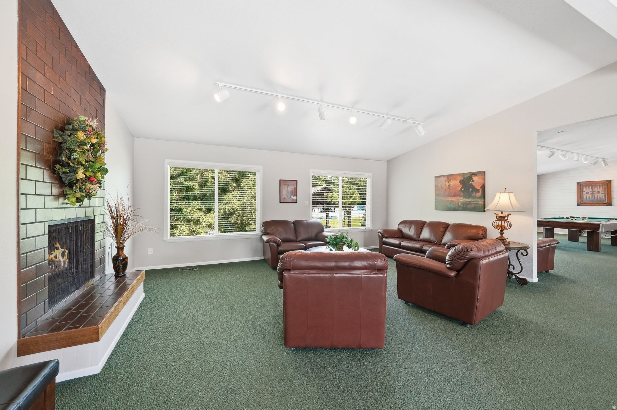 MEADOWS - Residential