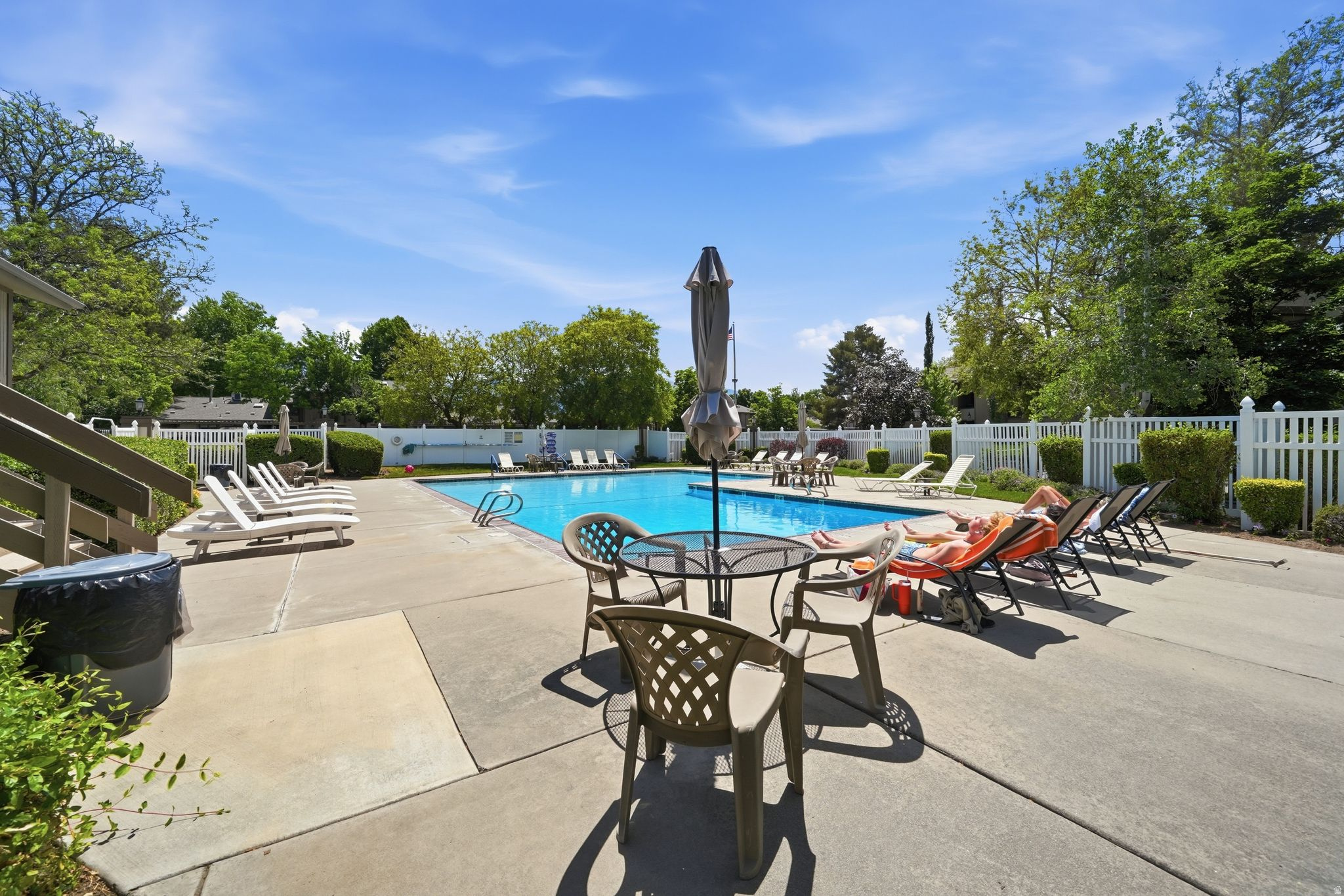 MEADOWS - Residential
