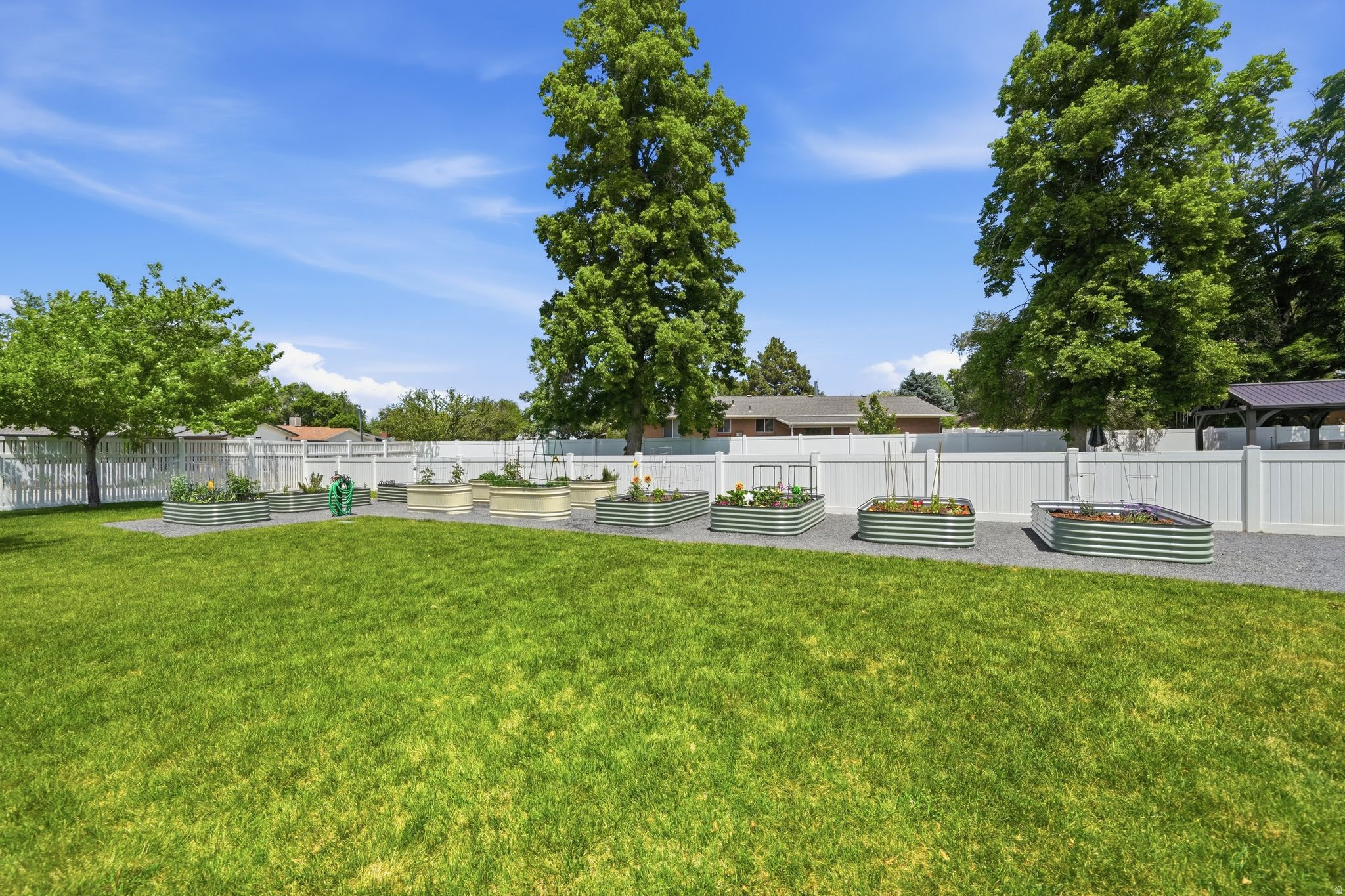 MEADOWS - Residential