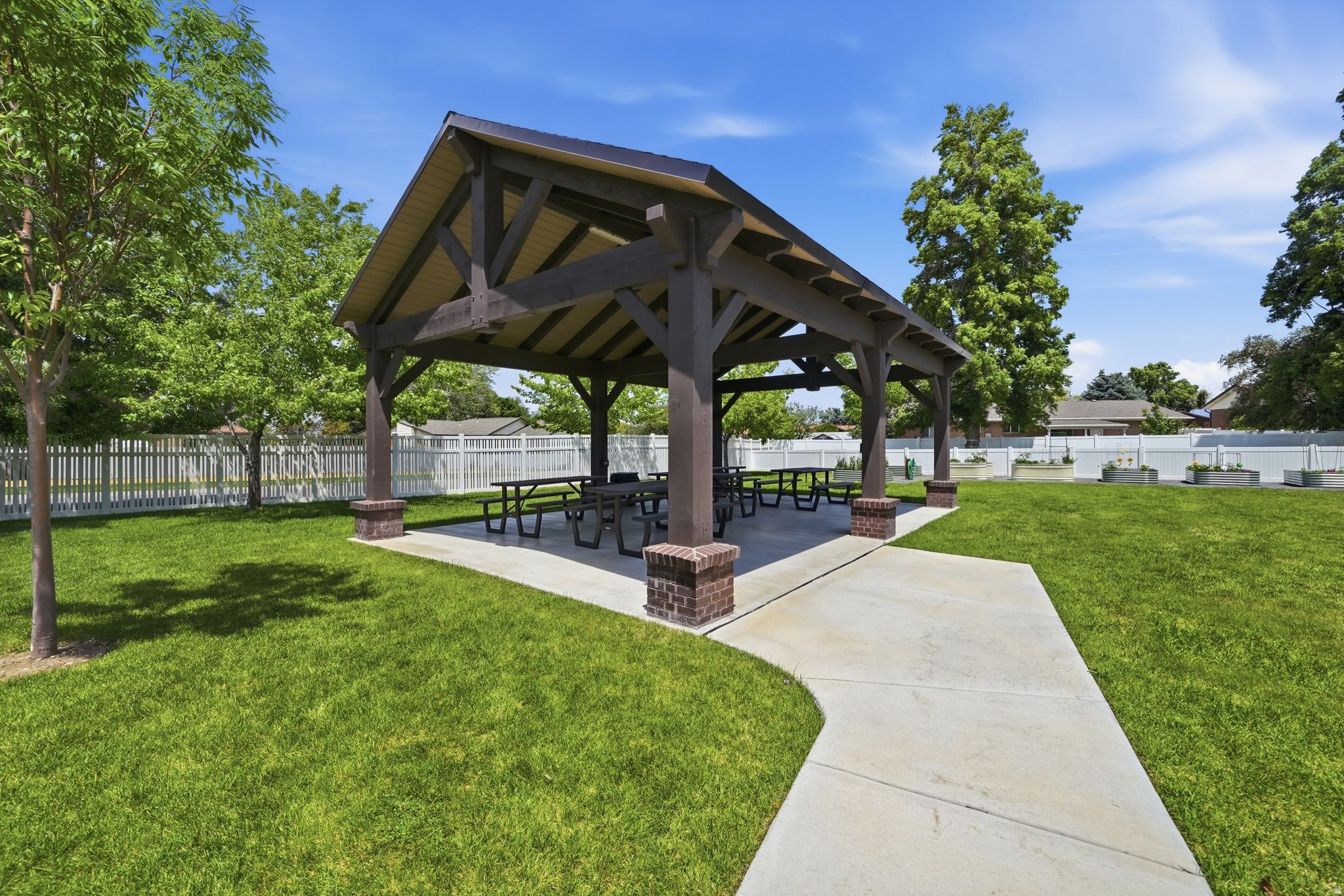 MEADOWS - Residential