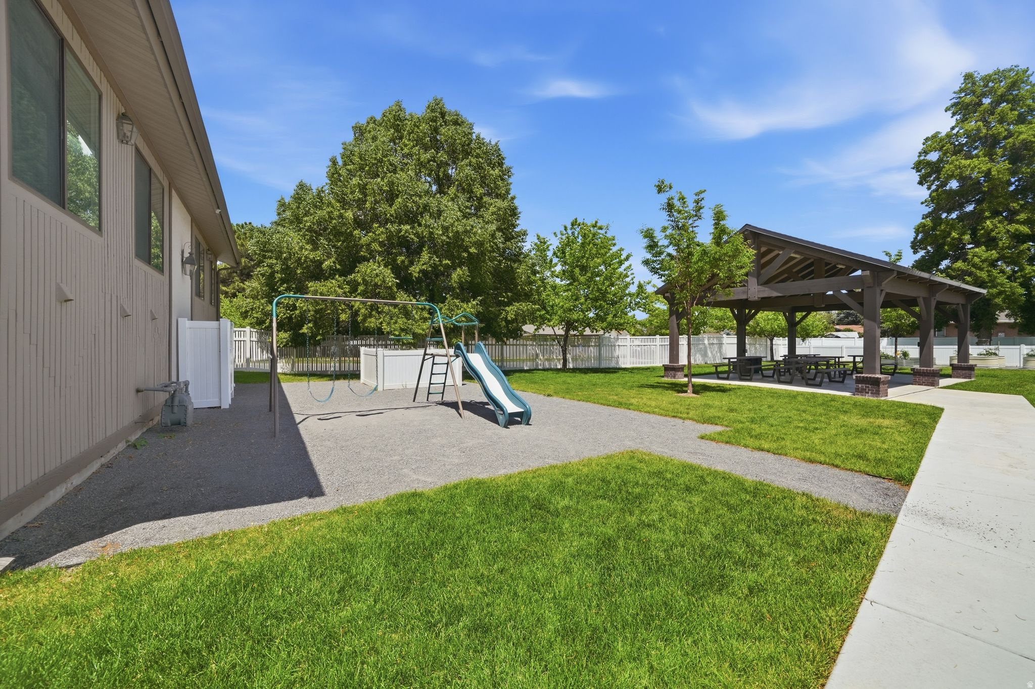 MEADOWS - Residential