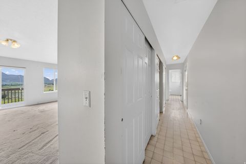 Tiny photo for 8927 E PINEVIEW DR N, Huntsville, UT 84317 (MLS # 2157669)