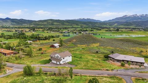 Tiny photo for 8927 E PINEVIEW DR N, Huntsville, UT 84317 (MLS # 2157669)