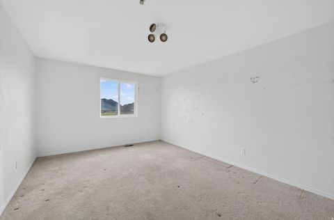 Tiny photo for 8927 E PINEVIEW DR N, Huntsville, UT 84317 (MLS # 2157669)