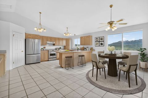 Tiny photo for 8927 E PINEVIEW DR N, Huntsville, UT 84317 (MLS # 2157669)