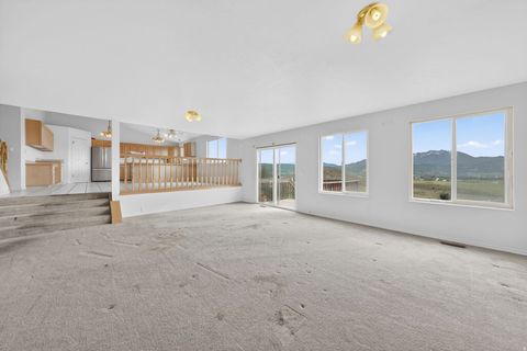 Tiny photo for 8927 E PINEVIEW DR N, Huntsville, UT 84317 (MLS # 2157669)