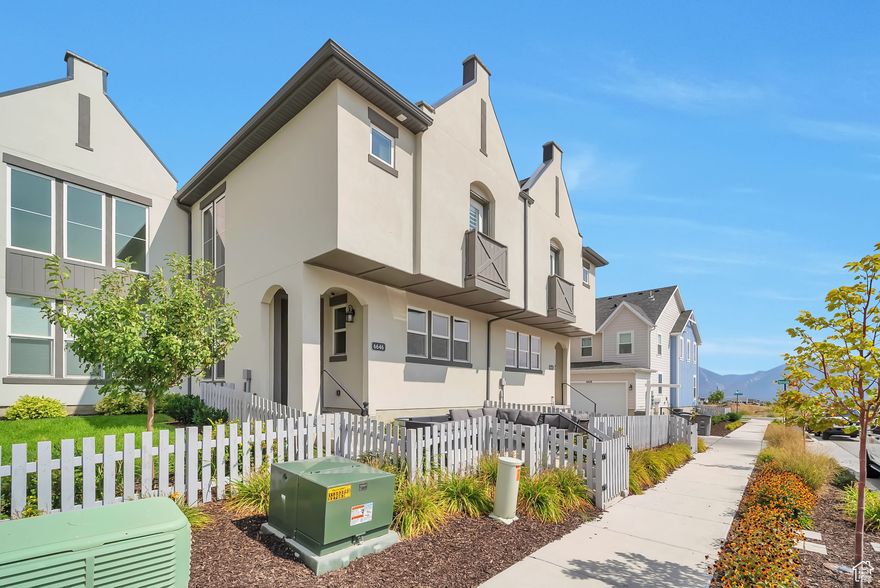 Step into modern living with this bright and spacious end-unit townhome in Daybreak! Large windows fill the home with natural light, while the open-concept design makes entertaining effortless. Take advantage of the incredible HOA amenities, and enjoy being just minutes from shopping, dining, and all that this vibrant community has to offer.