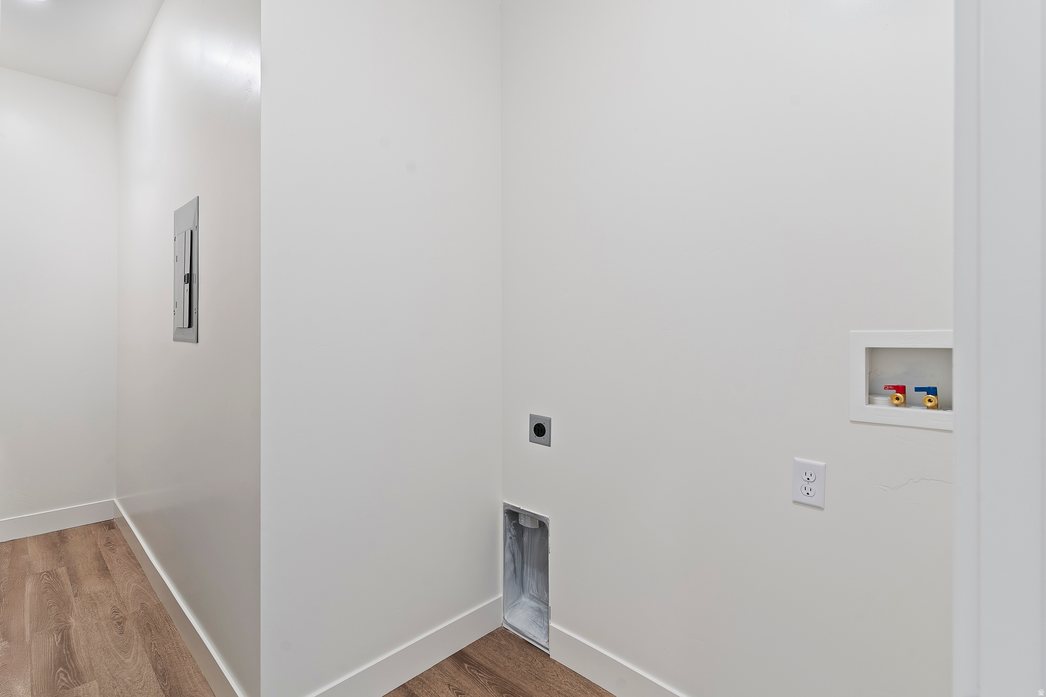 SALT GRASS - Residential