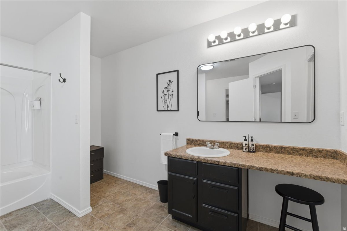 SPANISH FIELDS - Residential