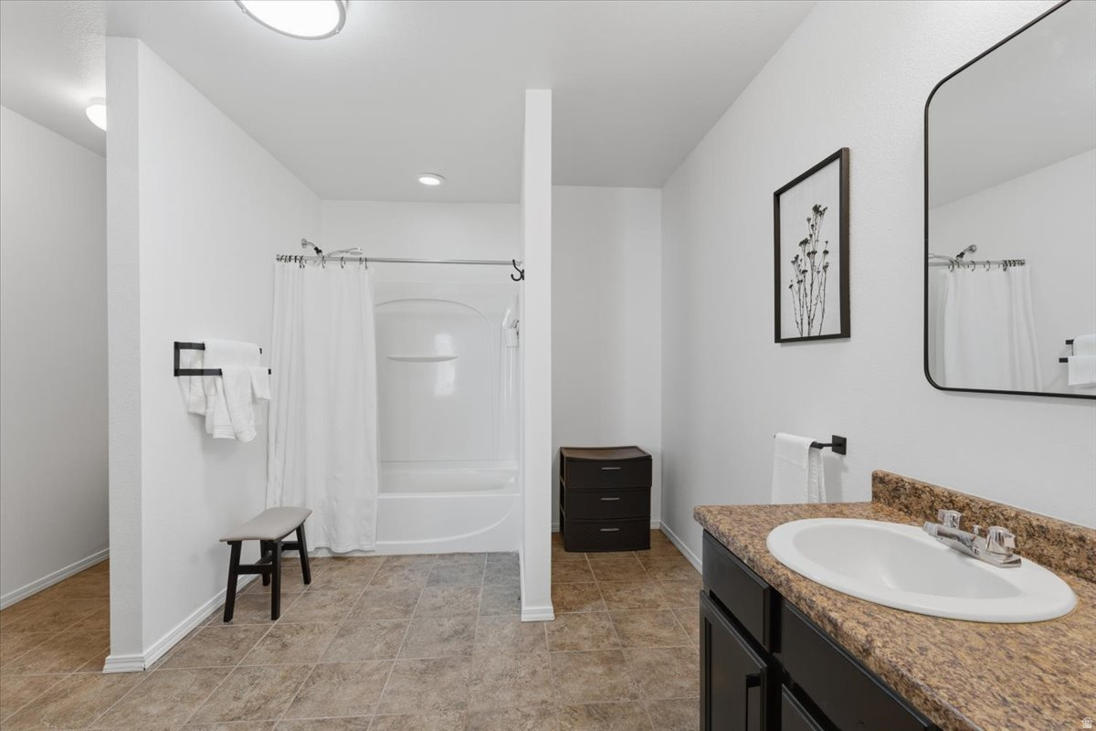 SPANISH FIELDS - Residential