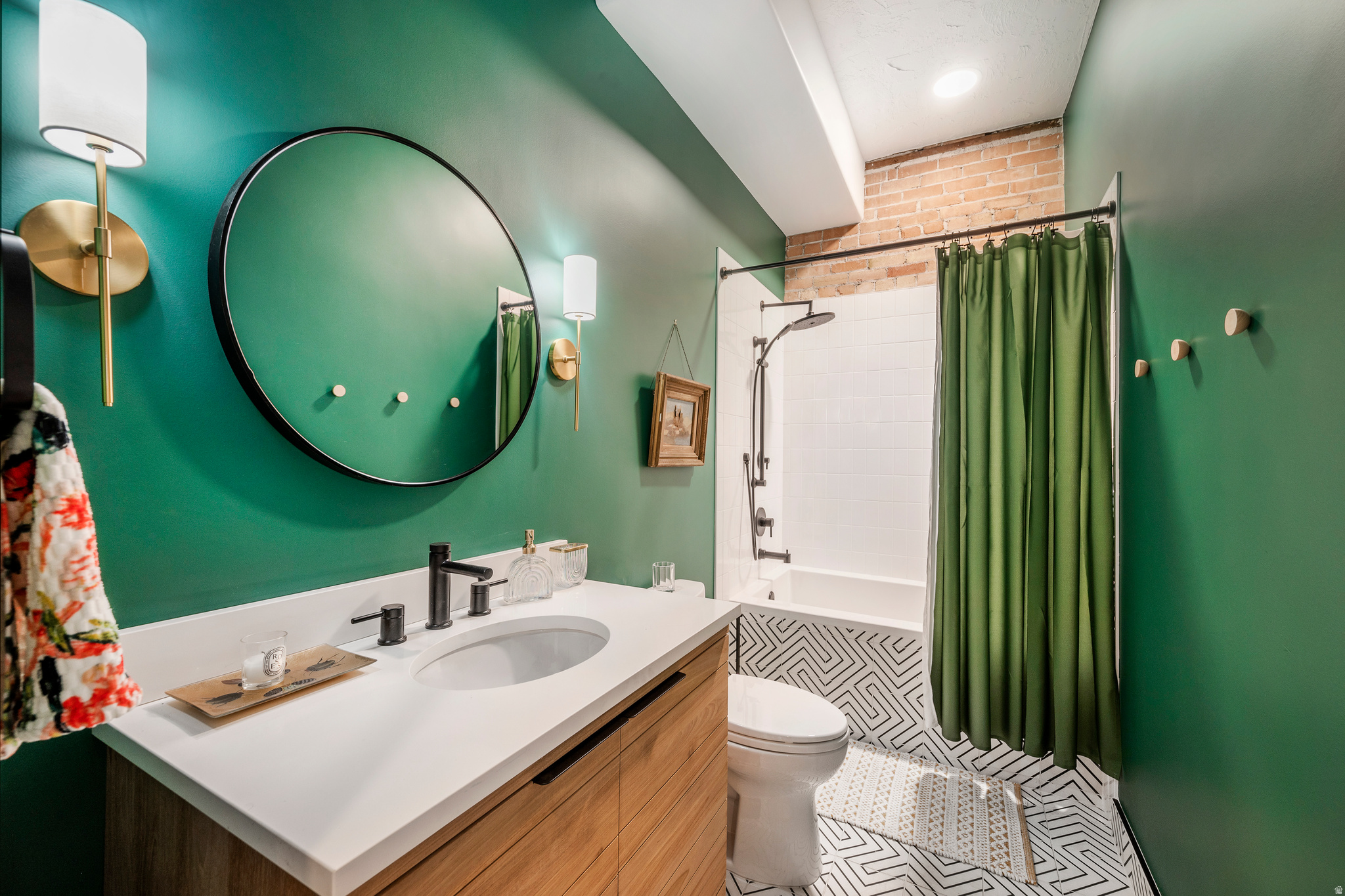 WAREHOUSE DISTRICT CONDOMINIUMS - Residential