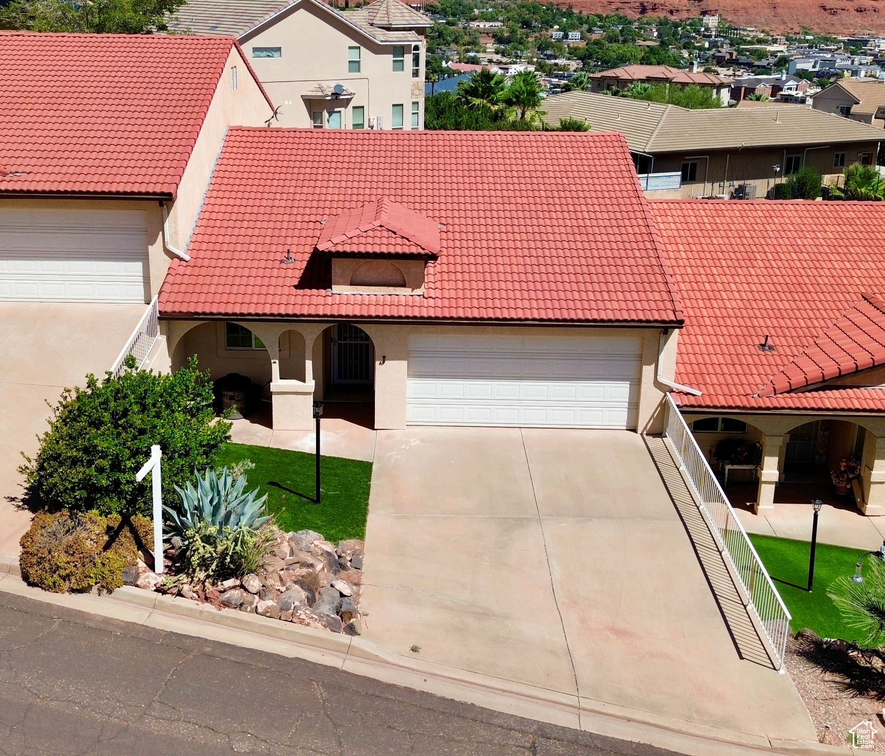 SHADOW HILLS TH 2 - Residential