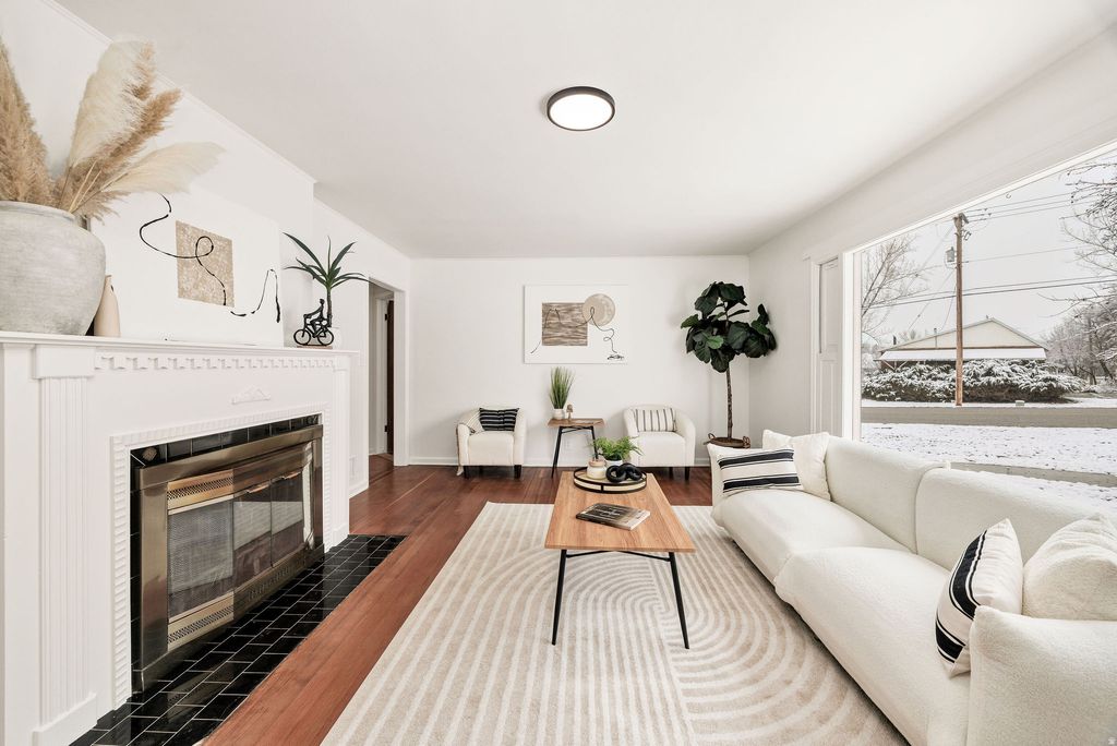 Photo of 407 S 100 W, Providence, UT 84332 (MLS # 2142205)