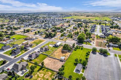 Tiny photo for 3392 S 4700 W, West Haven, UT 84401 (MLS # 2169616)