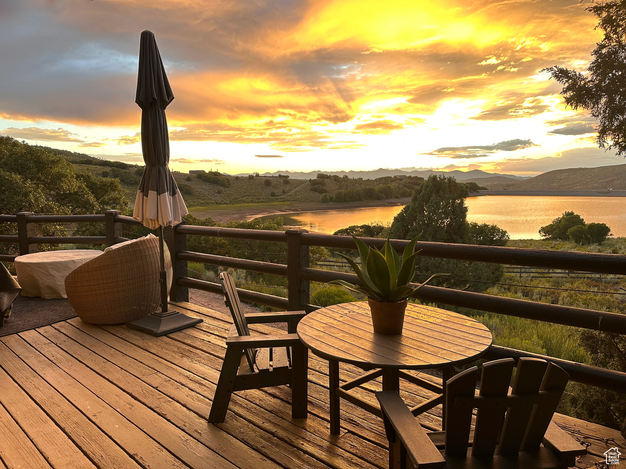 TIMBER LAKES  TIMBERLAKES - Residential