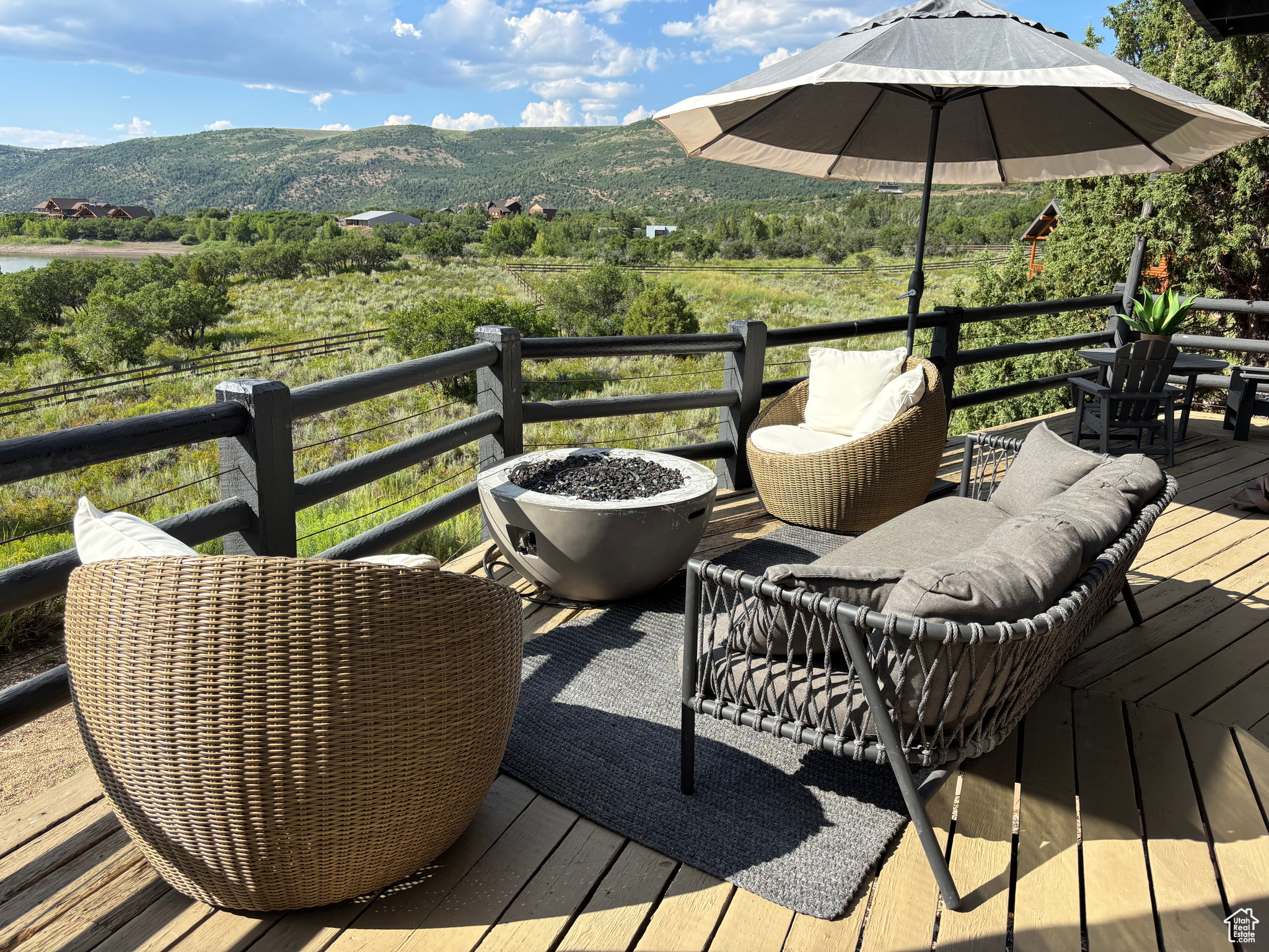 TIMBER LAKES  TIMBERLAKES - Residential