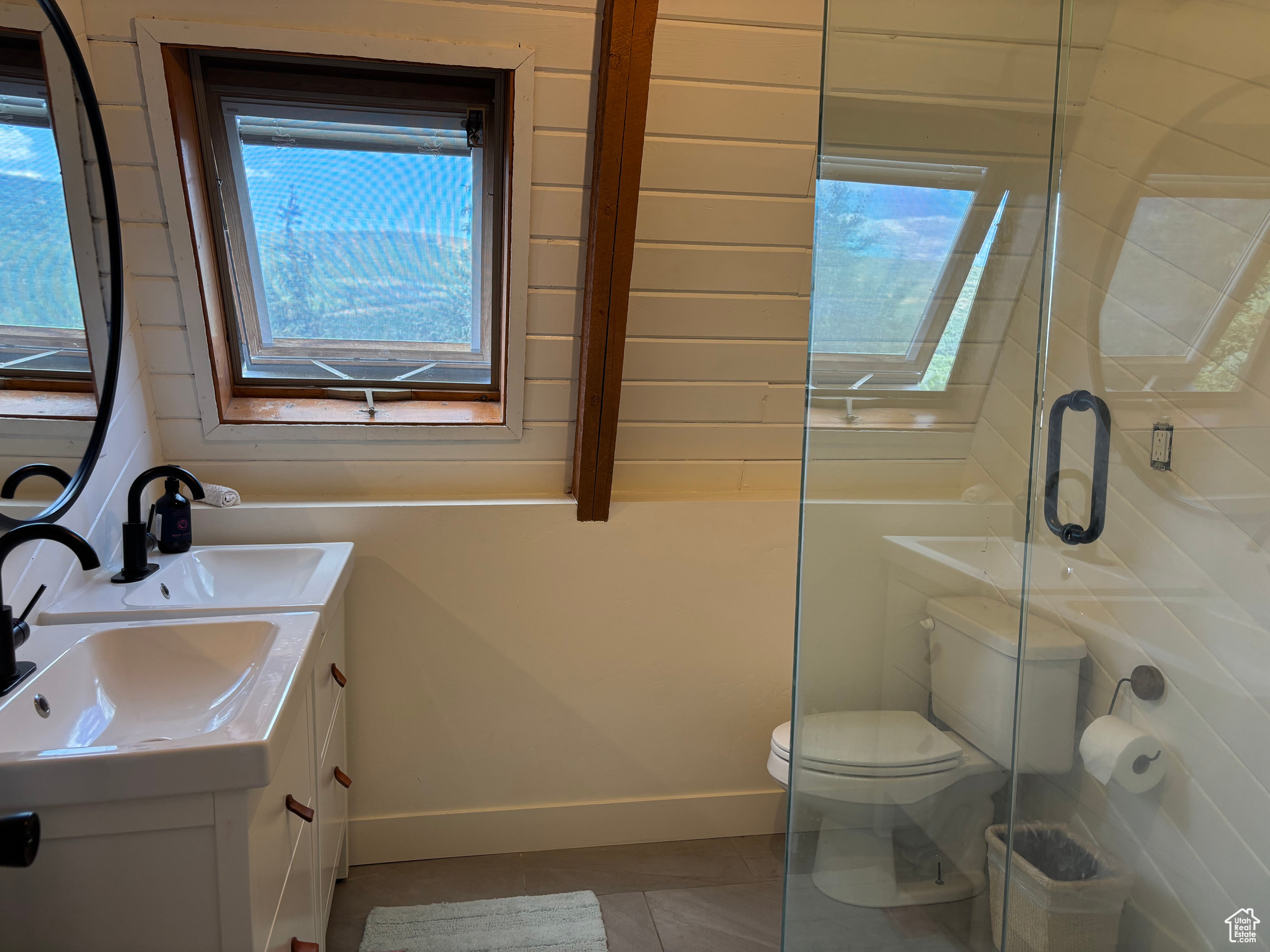 TIMBER LAKES  TIMBERLAKES - Residential