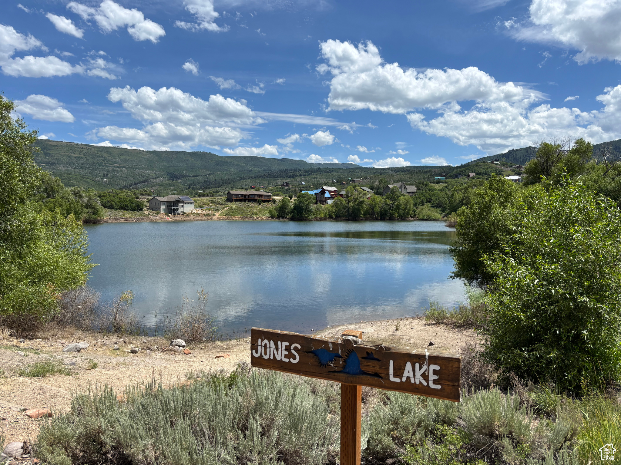 TIMBER LAKES  TIMBERLAKES - Residential