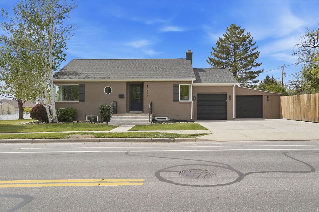 Photo of 1880 S 2100 E, Salt Lake City, UT 84108 (MLS # 2150178)