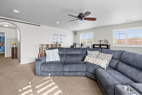Tiny photo for 947 ELIZABETH DR, North Salt Lake, UT 84054 (MLS # 2131508)