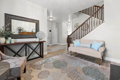 Tiny photo for 947 ELIZABETH DR, North Salt Lake, UT 84054 (MLS # 2131508)