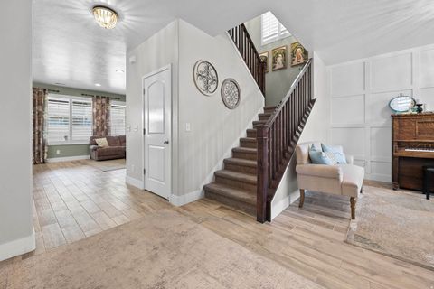 Tiny photo for 947 ELIZABETH DR, North Salt Lake, UT 84054 (MLS # 2131508)