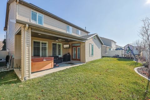 Tiny photo for 947 ELIZABETH DR, North Salt Lake, UT 84054 (MLS # 2131508)