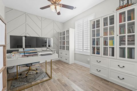 Tiny photo for 947 ELIZABETH DR, North Salt Lake, UT 84054 (MLS # 2131508)