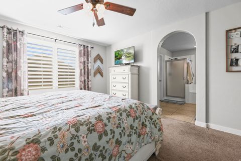 Tiny photo for 947 ELIZABETH DR, North Salt Lake, UT 84054 (MLS # 2131508)